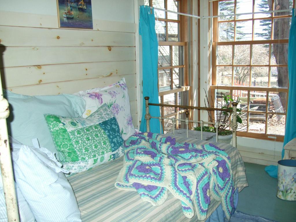 Enchanted Nights Bed & Bath Кіттері Номер фото