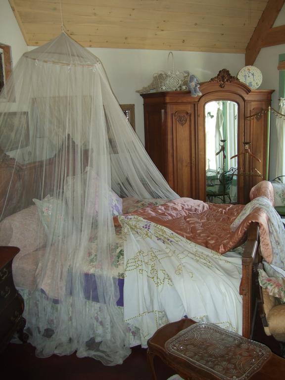 Enchanted Nights Bed & Bath Кіттері Номер фото