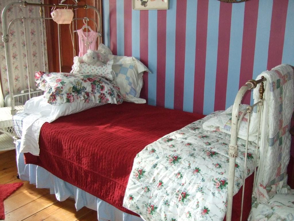 Enchanted Nights Bed & Bath Кіттері Номер фото